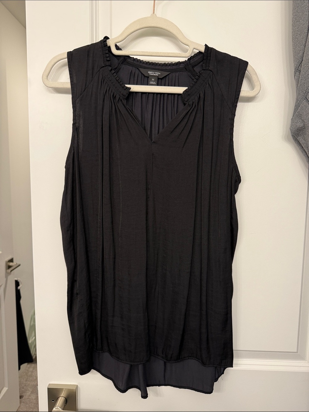 Simply Vera Vera Wang Black Pleated V-Neck Sleeveless Tank
